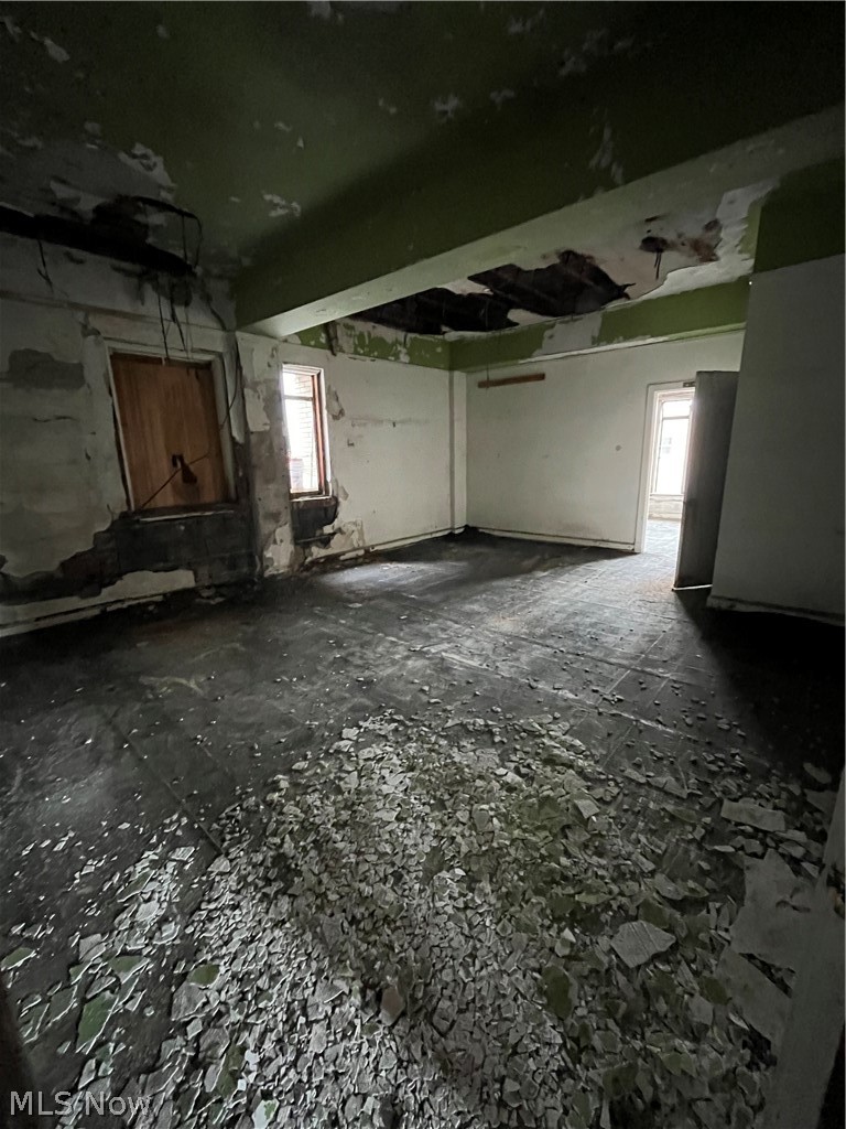 Ashtabula - Commercial Sale