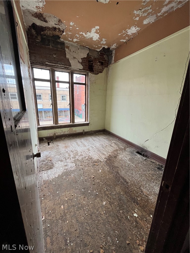 Ashtabula - Commercial Sale