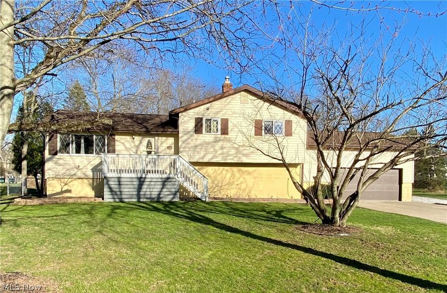 ***DREAM PROPERTY FULLY UPDATED*** *HOME, SHOP, GYM, BASEMENT CIGAR LOUNGE, GUNROOM* Fully remodeled in 2021. Main living space (1st floor): Updated kitchen with new electrical, lighting, plumbing, and Shaker White (All Birch Plywood) cabinets! New LVP Flooring, baseboards, paint, and custom doors separating laundry/mud room. Mud-Room (1st Floor): New Washer & Dryer, LVP Flooring, hot water-tank overflow pan, and storage cabinets to match kitchen. 1/2 Bath (1st Floor): New flooring, vanity, mirror, lighting, toilet. Basement Main Room (Lower Level) CUSTOM WET BAR and lounge area with custom hand-stained pine accent wall with all hidden wiring to hang T.V. Fully framed and drywalled room with updated electrical, textured ceiling, recessed lights on dimmer switches, and exhaust fans on switch to smoke cigars. Basement 1/2 Bathroom: Just framed, all new plumbing, electrical, exhaust fan with light, sink, toilet, flooring, and custom-made pocket barn door. Gun Room: Custom built gun room w