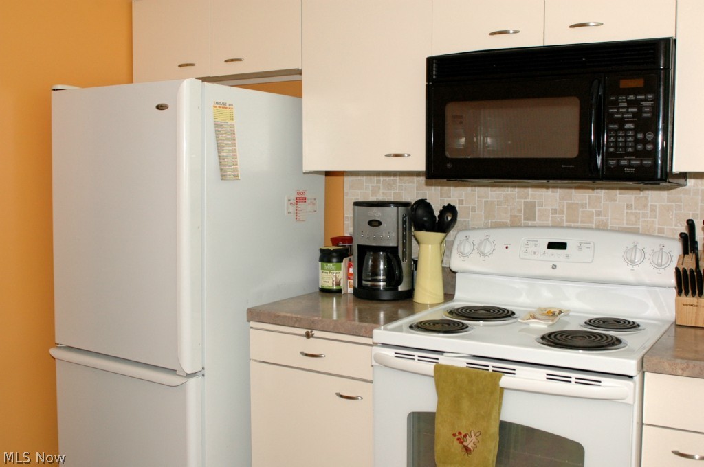 Lake Shore Blvd Estates - Residential