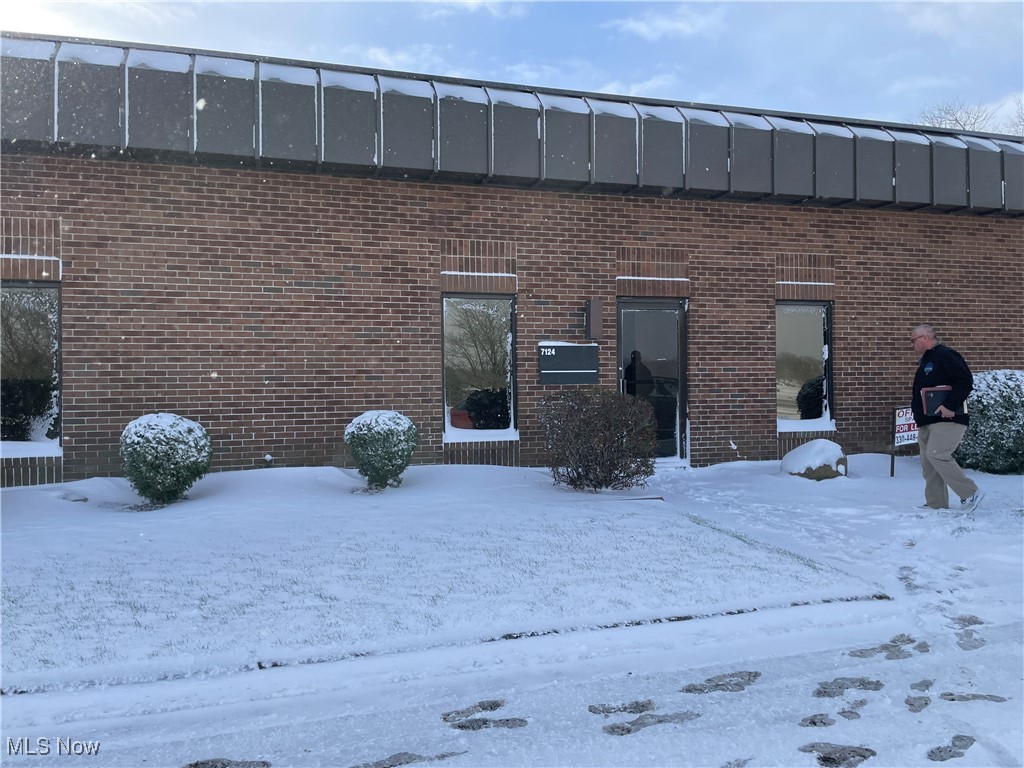 Brookfield, Ohio 44403, United States, ,Residential,Active,27136