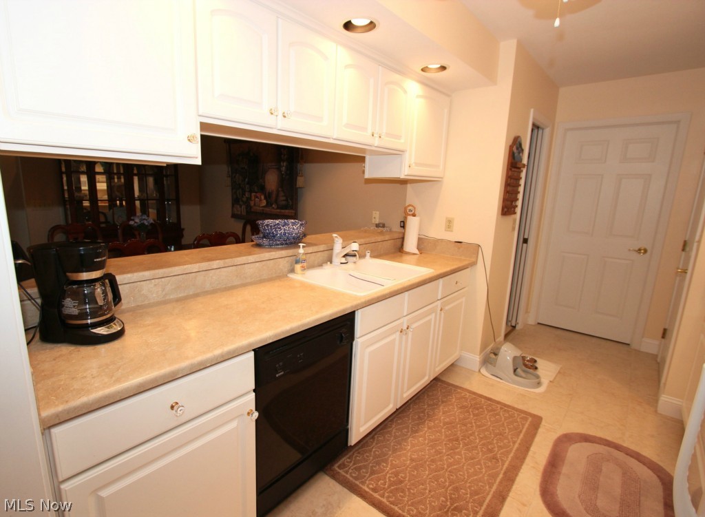 Lakefield Manor - Residential