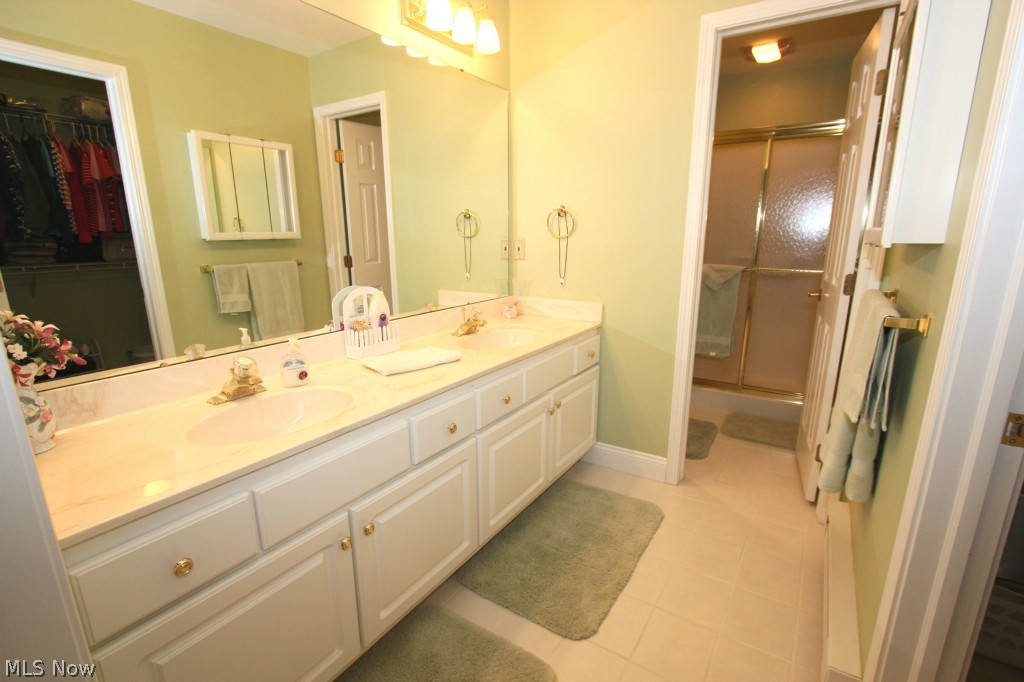 Lakefield Manor - Residential