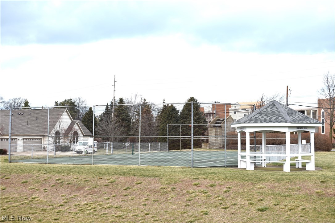 Beachwood Villa - Residential