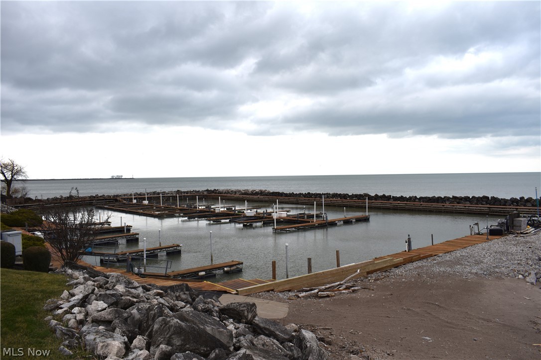 Beachwood Villa - Residential