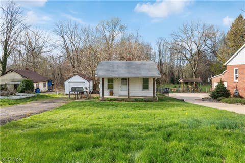 Homes For Sale - 1664 Woods Road<br/> Summit County, Akron, OH 44306