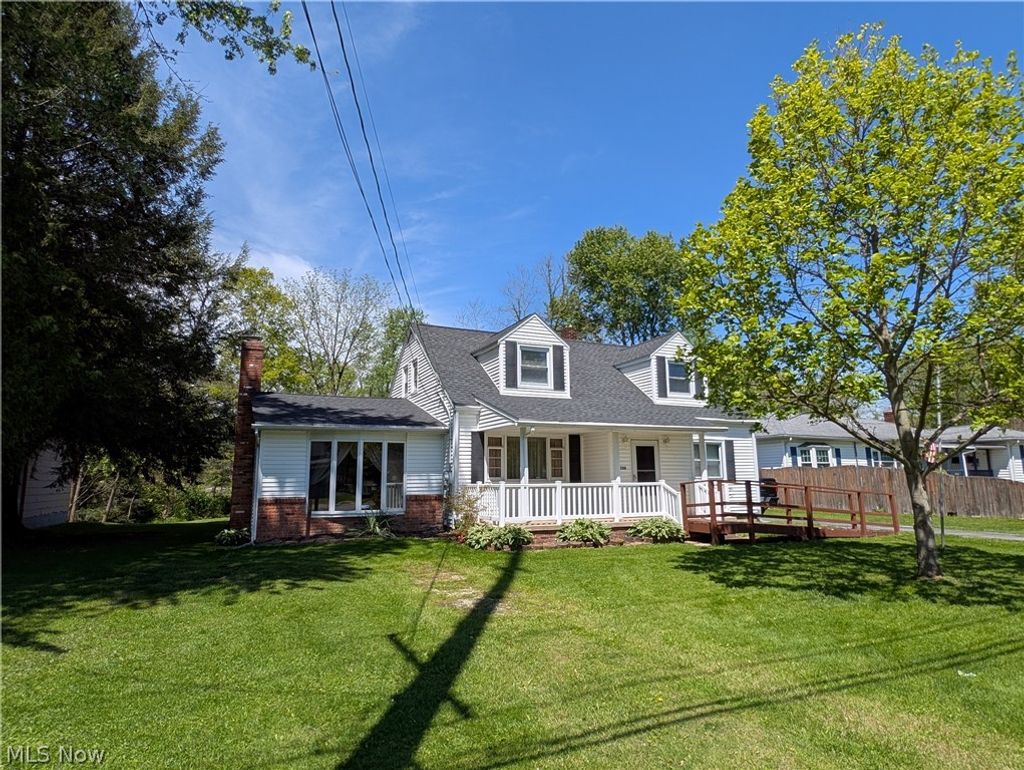 Photo of 1106 Warren Road, Newton Falls, OH 44444 (MLS # 5209260)