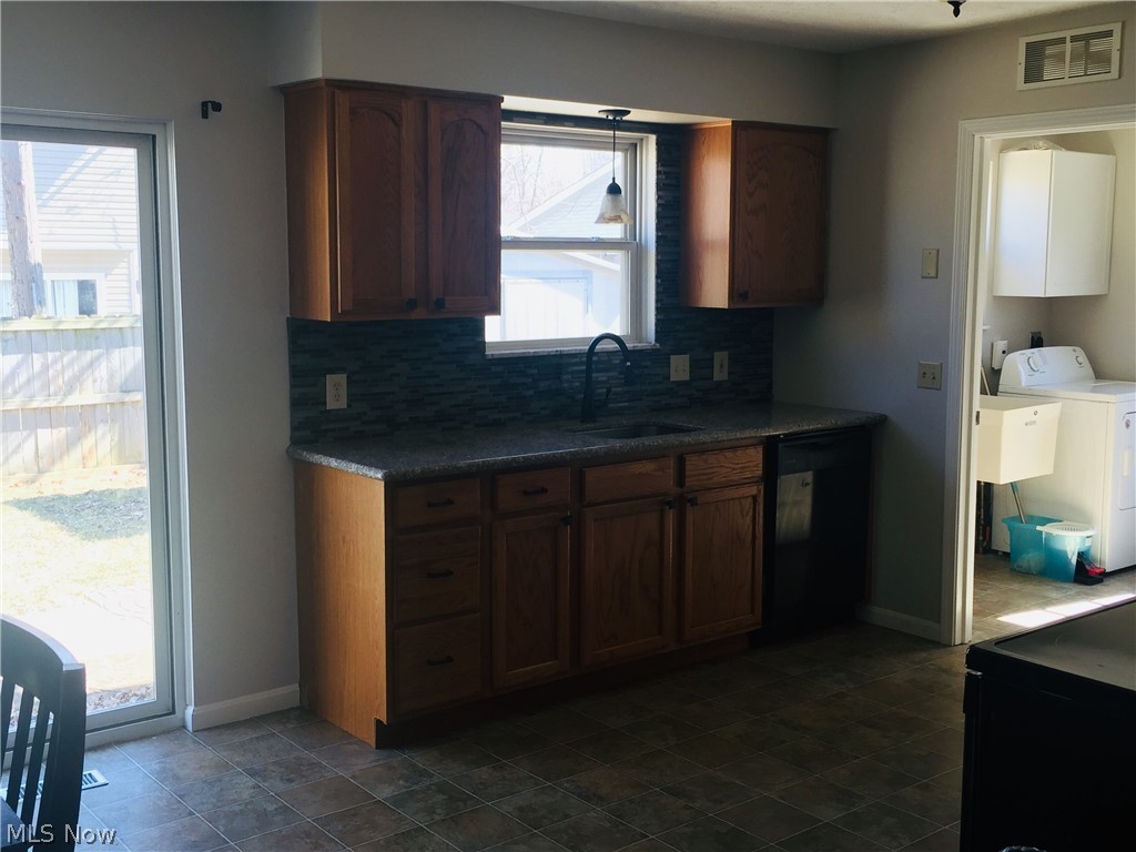 Mentor Beach Park 01 - Residential Lease