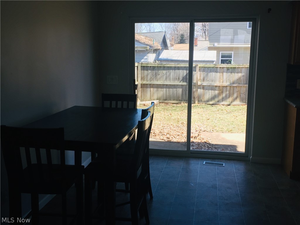 Mentor Beach Park 01 - Residential Lease