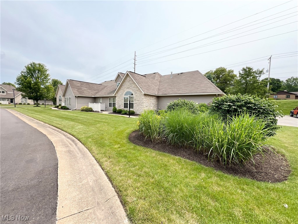 8661 Dublin Ridge Circle, Massillon, Ohio image 2