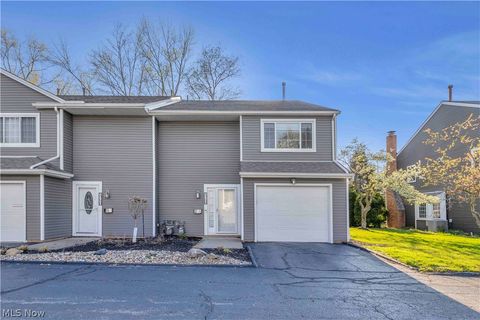 1748 Walnut Lane 32 Rocky River OH 44116