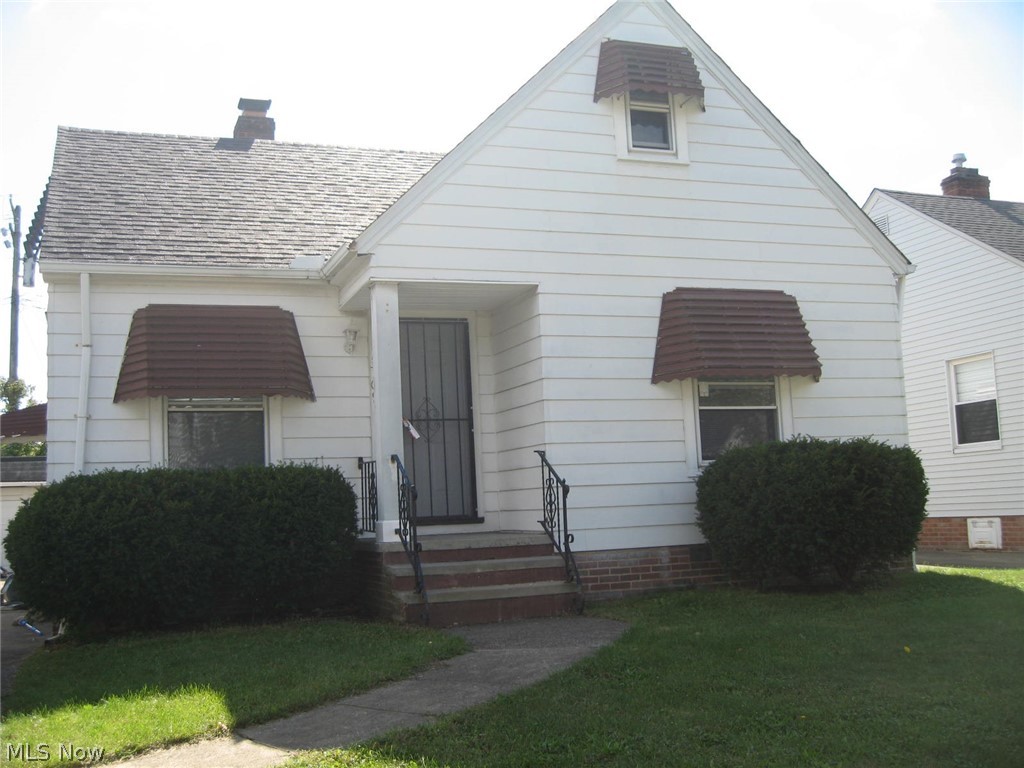 A Super CAPE COD located on a Quiet Street in a GREAT Area of Cleveland!!!!! First floor has a EAT-In Kitchen with Dinning area and fully stocked with appliances. Two good sized bed rooms Large Living room with a Decorative Fire Place and a Newly Updated FULL bathroom. The Upper Level is home to the MASTER with being Super Large and can be used in many different lay-outs???? The Lower Level has a True "Man Cave", another Full Bathroom and Loads of storage. Full fenced in yard and pet friendly and Toped off with a NEWER ROOF!!!!! Move in ready and the Location is Perfect for Shopping, Eating out or using the pubic transportation for getting around town.