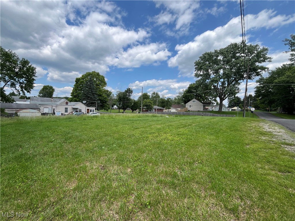 3037 Shelburn Avenue, Akron, Ohio image 2