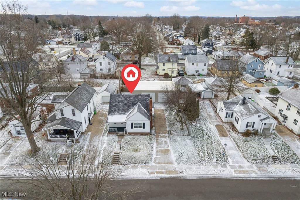 Photo of 843 Sheffield Avenue NE, Massillon, OH 44646 (MLS # 5176817)