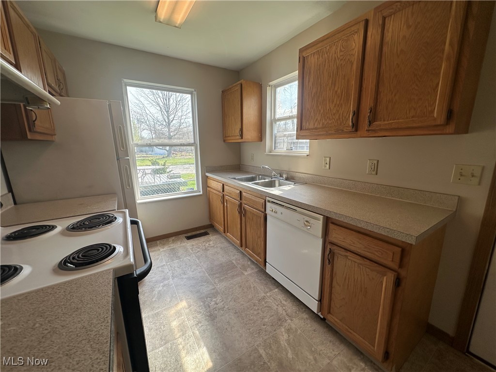 1012 W 34th Street, Ashtabula, Ohio image 6
