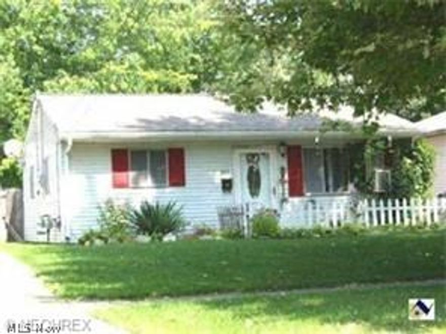 For Lease!! Cute as a button, 2 Bedroom ranch with 1 car garage and fenced backyard. Located close to schools, shopping, I-480 and turnpike. One year lease required/Security Deposit/Credit Check. Owner/Agent.
