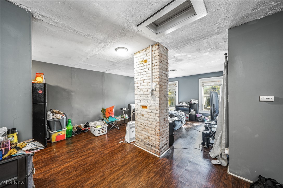 City/Kent - Residential Income