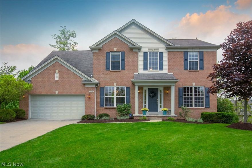 This beautifully appointed and move in ready 4 bedroom home boasts a large lot in the desired Calls Farm neighborhood.  You are invited into the 2 story foyer and open floor plan.  The spacious kitchen leads to a fantastic deck made for family and entertaining.  The great room is a wonderful place to gather with its high ceiling and fireplace.  Upstairs the large master suite has a vaulted ceiling, large windows and a master bath with garden tub and separate shower. The backyard is gorgeous with great landscaping that leads to common green space.  Don't miss out on this amazing home!  call and see it today!