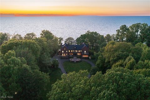 12725 Lake Shore Boulevard Bratenahl OH 44108