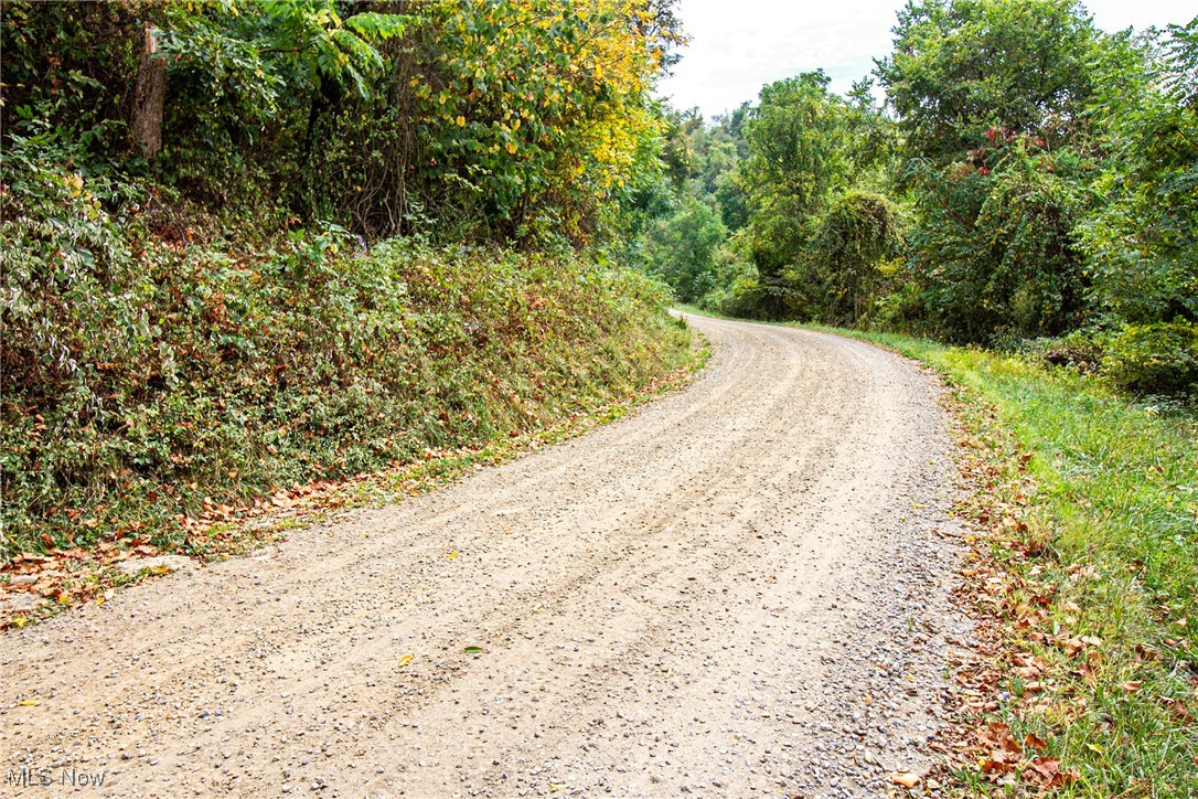 Douglass Road, Barnesville, Ohio image 8