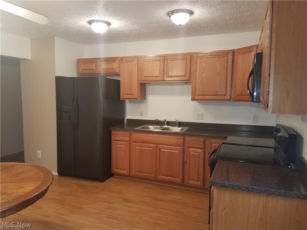 Roaming Rock Shores - Residential