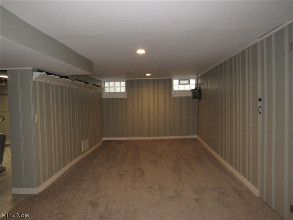 Paragon Realty Cos Lorain Garden - Residential