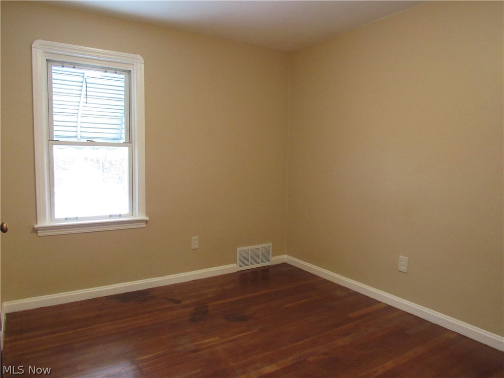 Paragon Realty Cos Lorain Garden - Residential