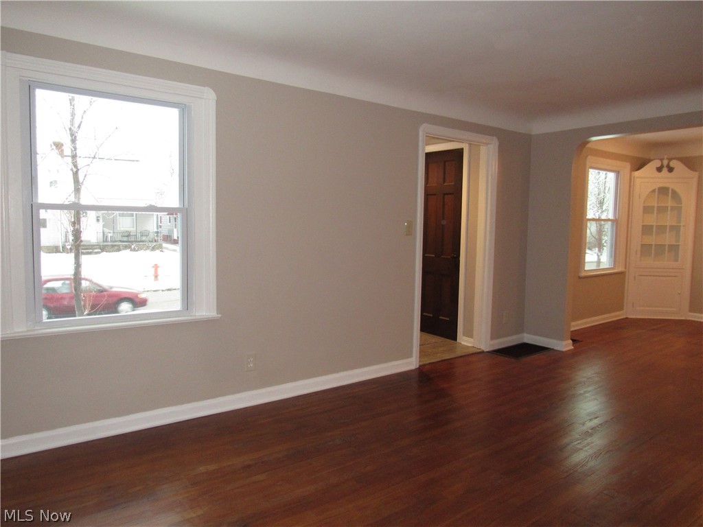 Paragon Realty Cos Lorain Garden - Residential