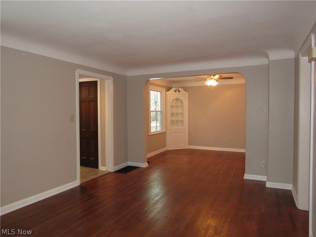 Paragon Realty Cos Lorain Garden - Residential