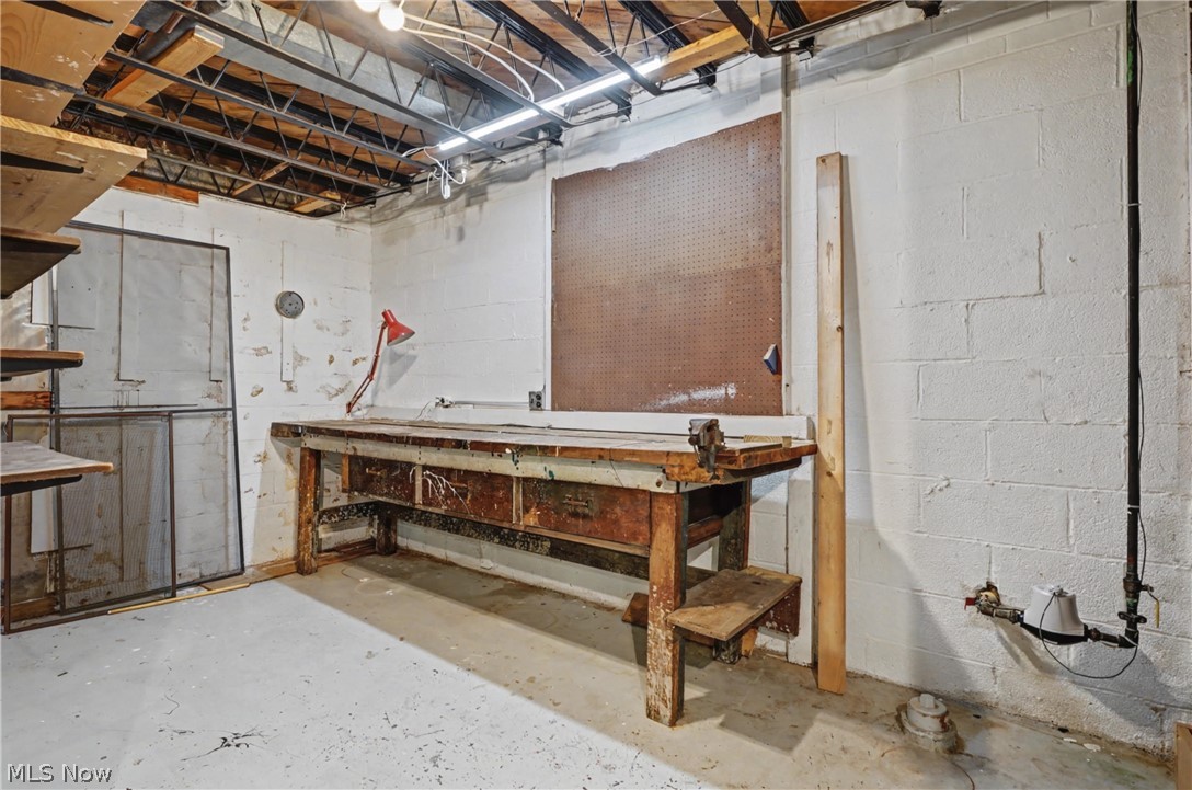 Merriman Manor - Residential