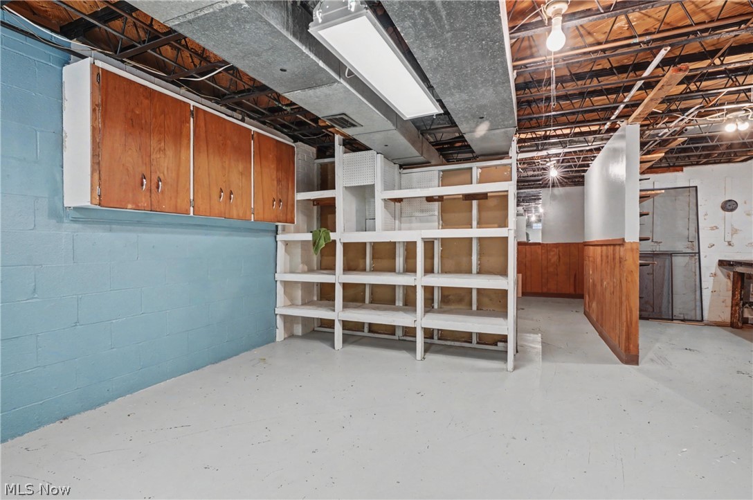 Merriman Manor - Residential