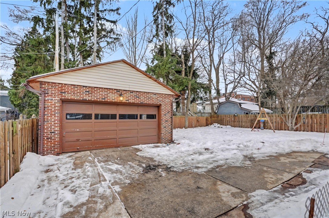 Merriman Manor - Residential