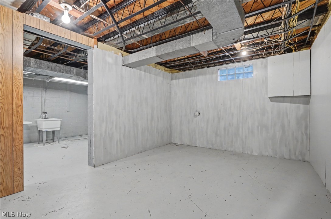 Merriman Manor - Residential