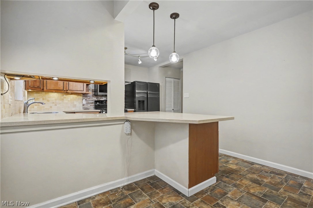 Merriman Manor - Residential