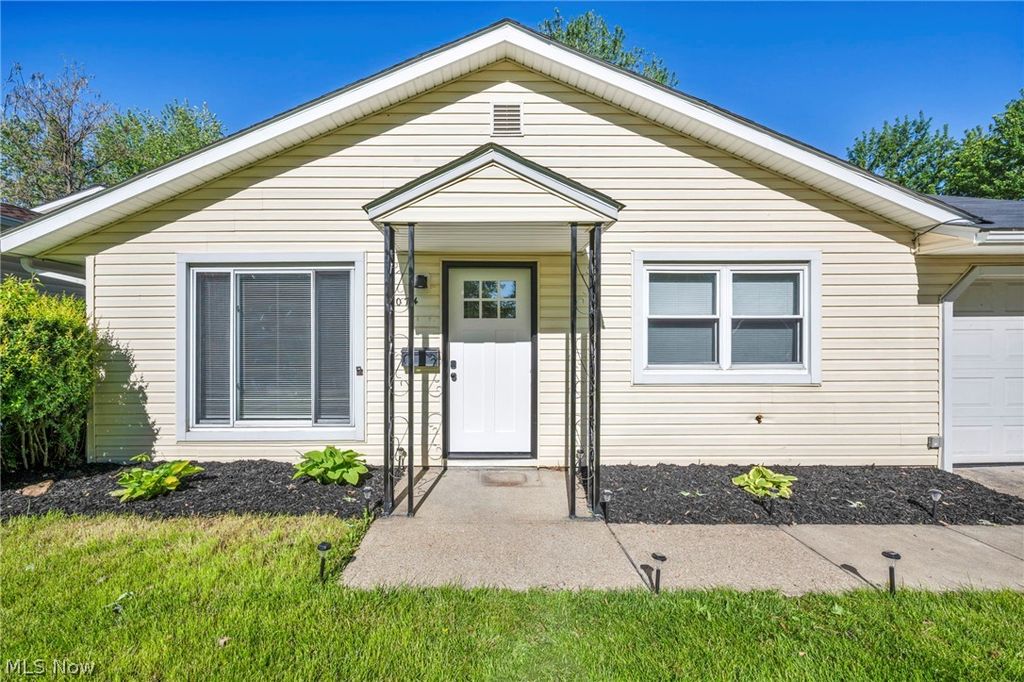 Photo of 1074 E 168th Street, Cleveland, OH 44110 (MLS # 5209278)