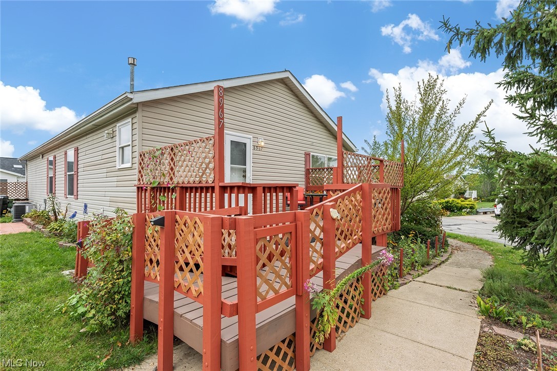Lakeside Terrace - Residential