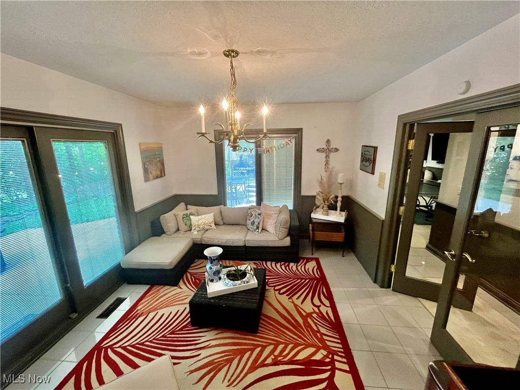 Quail Hollow 01 - Residential