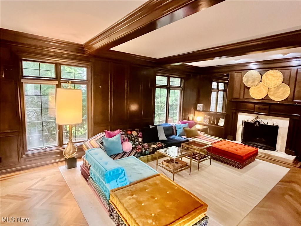 Quail Hollow 01 - Residential