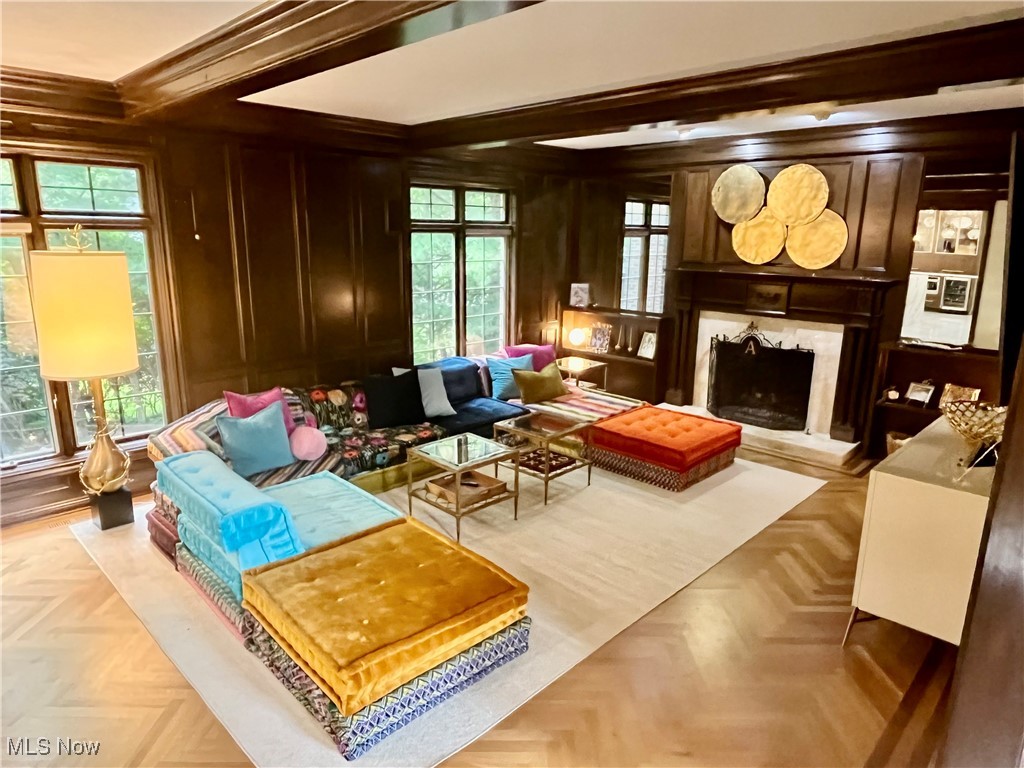 Quail Hollow 01 - Residential