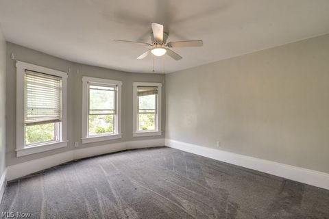 Tiny photo for 123 7th Street NW, Barberton, OH 44203 (MLS # 5209891)