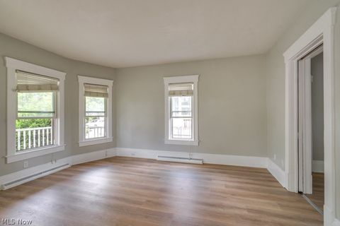 Tiny photo for 123 7th Street NW, Barberton, OH 44203 (MLS # 5209891)