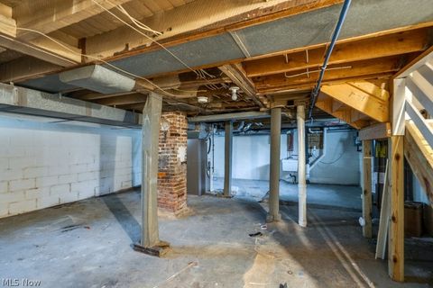 Tiny photo for 123 7th Street NW, Barberton, OH 44203 (MLS # 5209891)