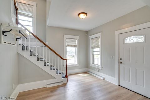 Tiny photo for 123 7th Street NW, Barberton, OH 44203 (MLS # 5209891)