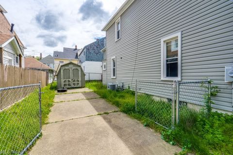 Tiny photo for 123 7th Street NW, Barberton, OH 44203 (MLS # 5209891)
