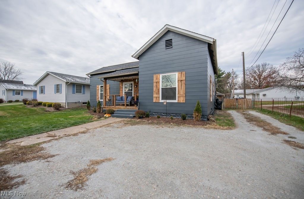 Photo of 520 11th Street NW, New Philadelphia, OH 44663 (MLS # 5173504)