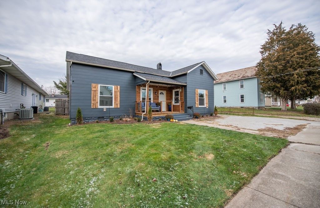 Photo of 520 11th Street NW, New Philadelphia, OH 44663 (MLS # 5173504)