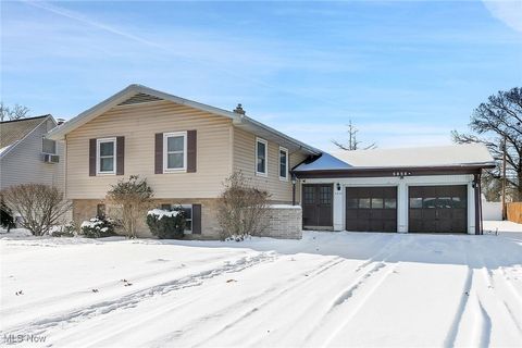 5858 Sherwood Drive, North Olmsted, OH 44070 - #: 5094973