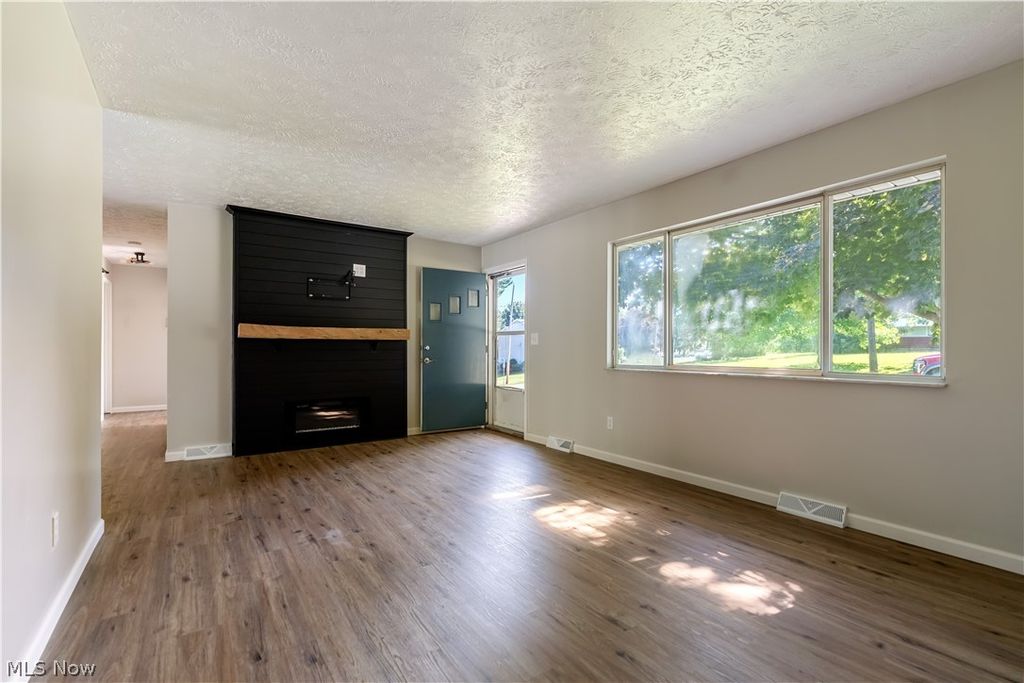 Photo of 2992 Walbridge Drive, Akron, OH 44319 (MLS # 5213216)