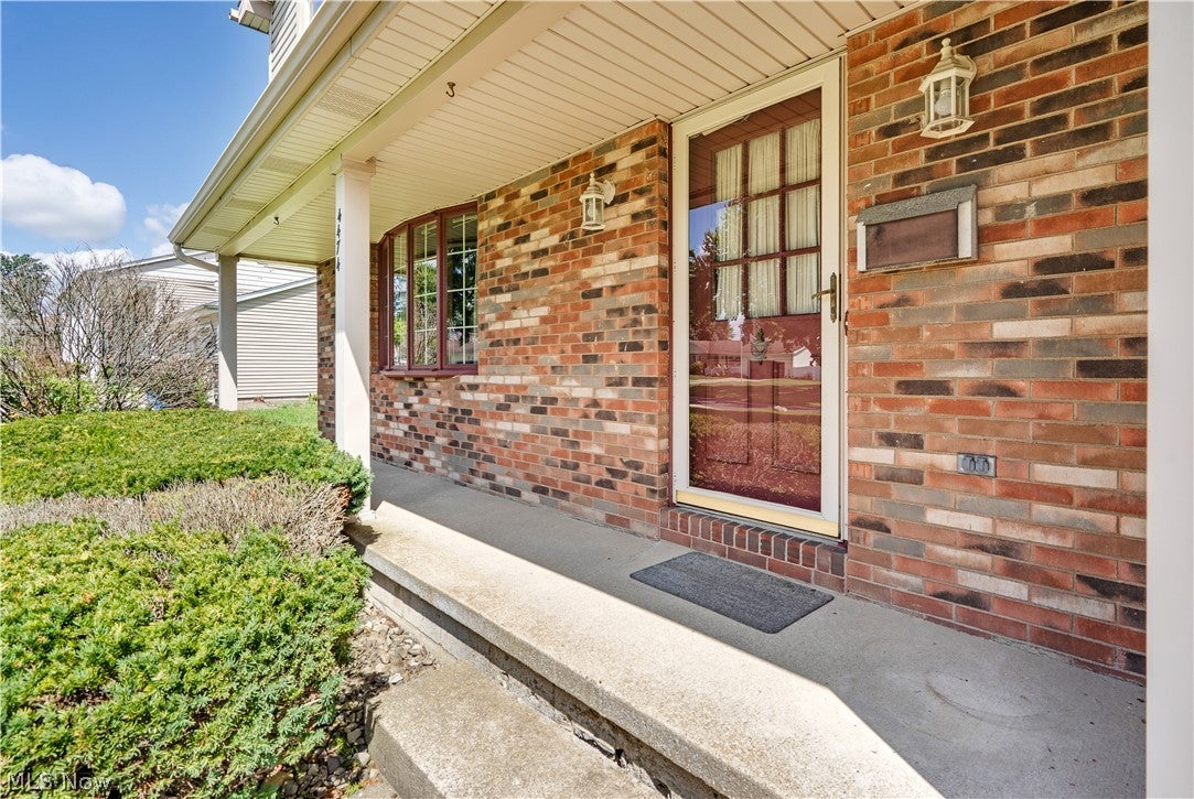 4474 Woodridge Drive