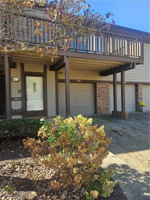 Condo For Sale - 4543 Saint James Circle<br/> Stark County, Canton, OH 44708